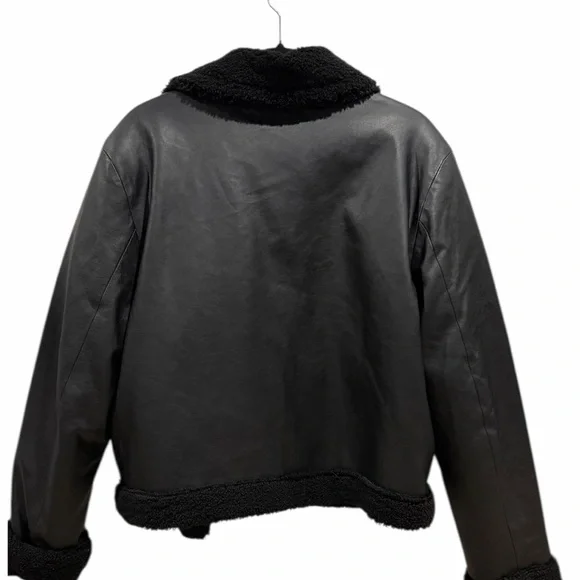 Hollister Womens Vegan Leather Sherpa Lined Biker Jacket XL NWT - Picture 4 of 12